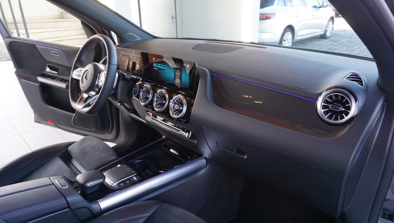 MERCEDES-BENZ B 180 d Automatic Premium - 31