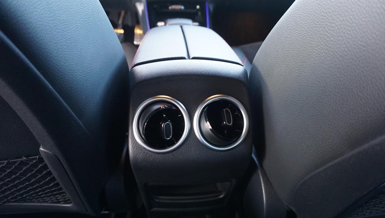 MERCEDES-BENZ B 180 d Automatic Premium - 26