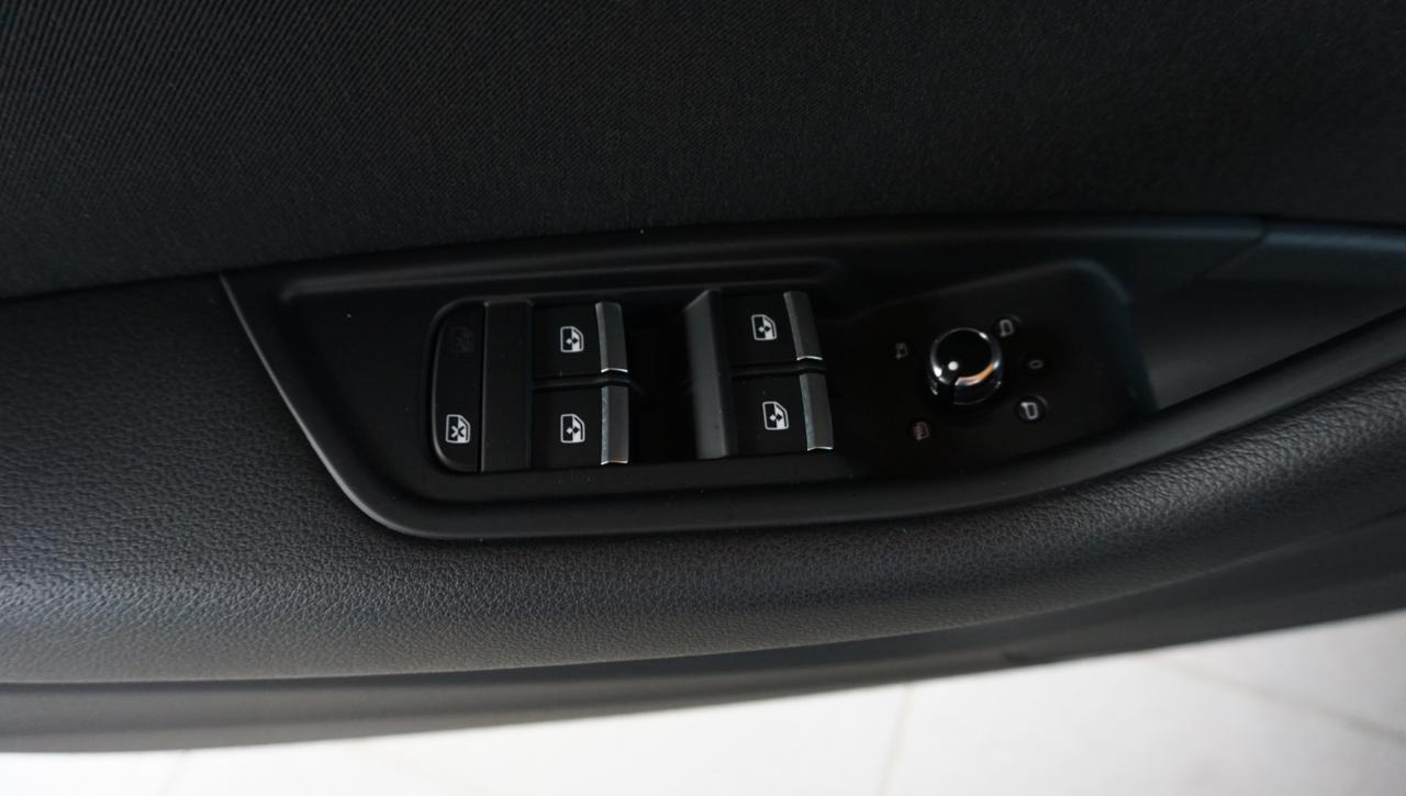 AUDI A4 Avant 2.0 TDI 150 CV S tronic Business Sport - 15