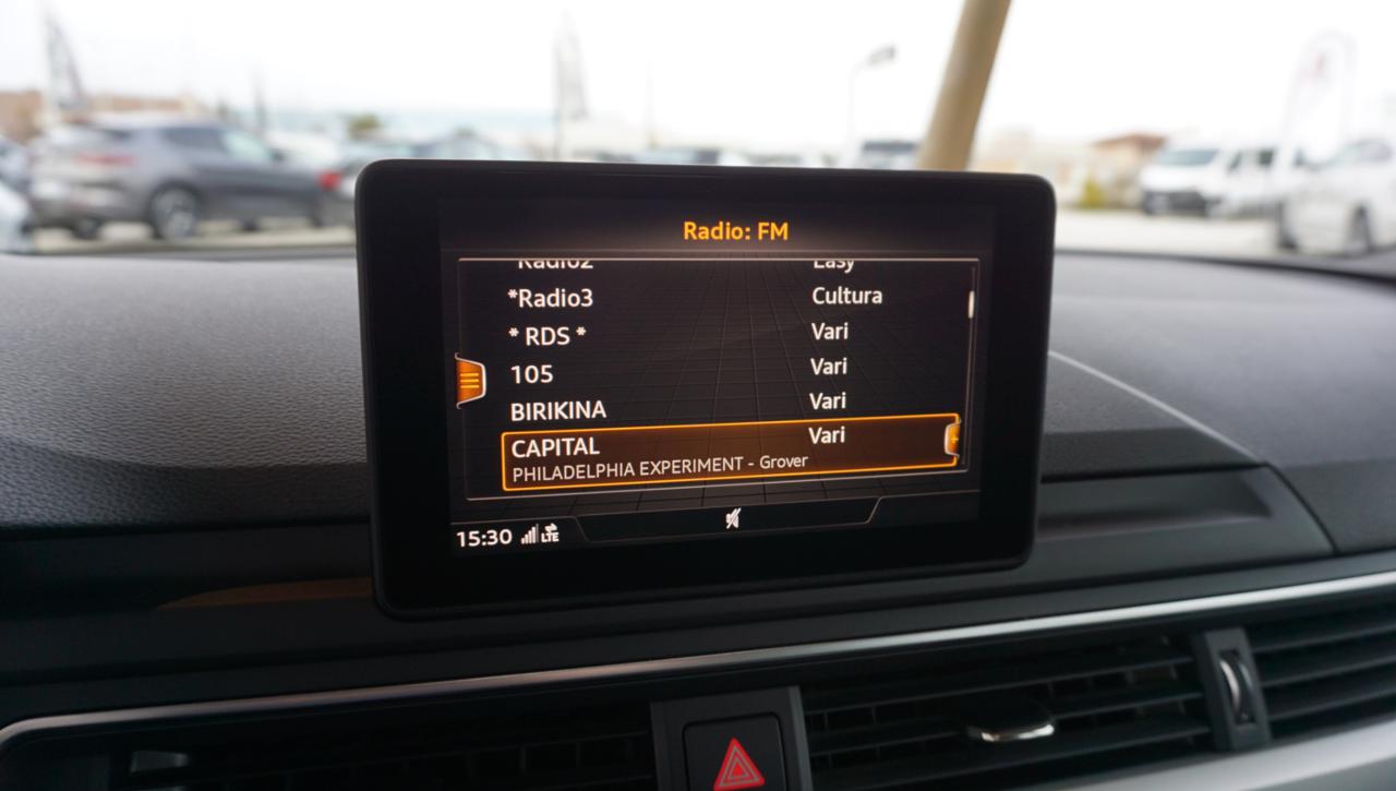 AUDI A4 Avant 2.0 TDI 150 CV S tronic Business Sport - 24