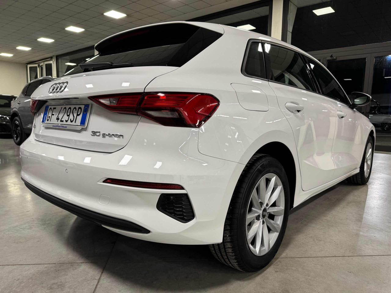 AUDI A3 SPB 30 g-tron S tronic Business - 4