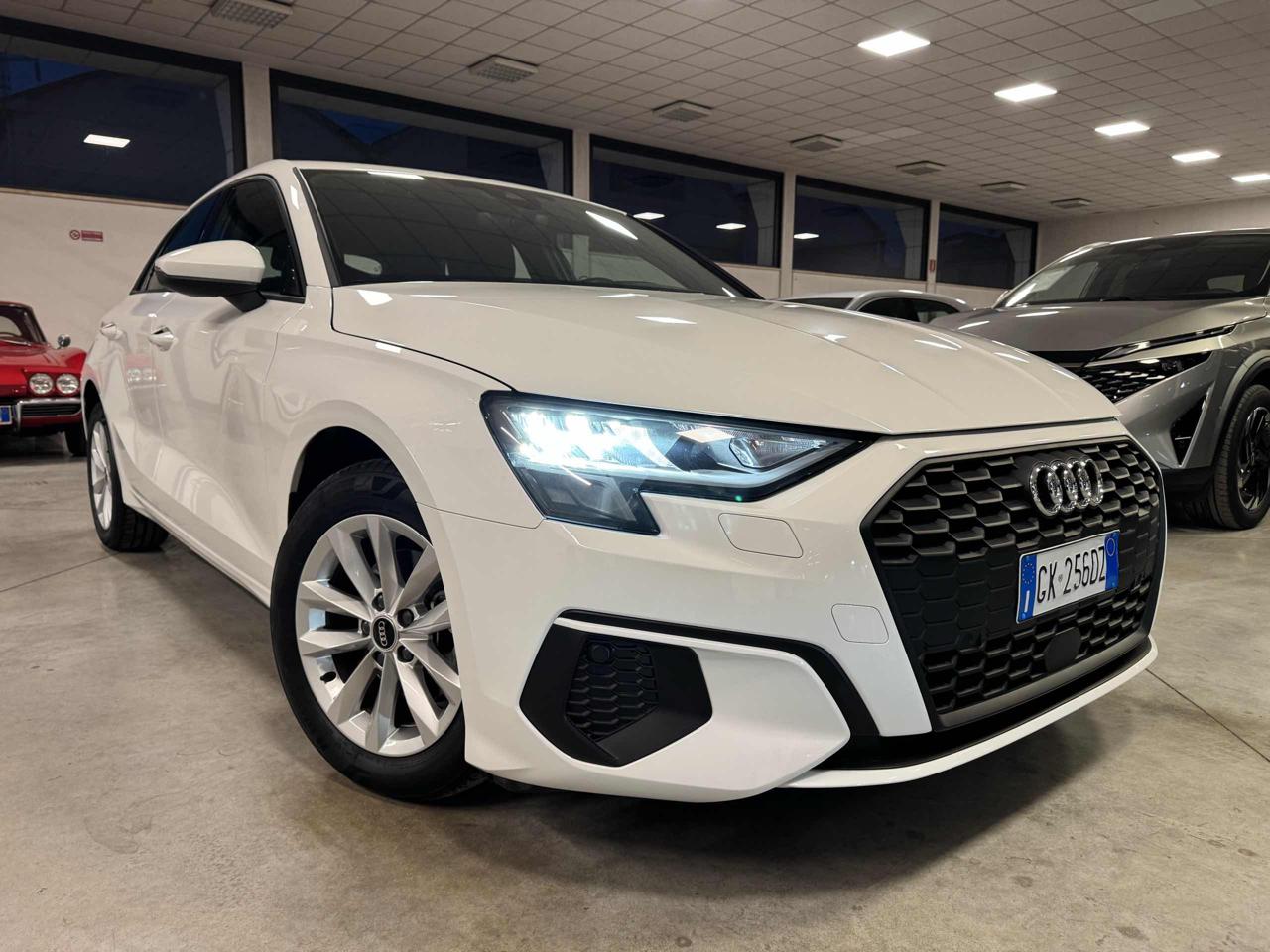 AUDI A3 SPB 30 TDI S tronic Business - 3