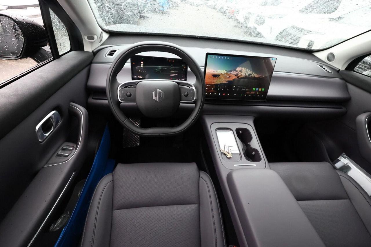 LEAPMOTOR C10 REEV 158kW phev Design - 7