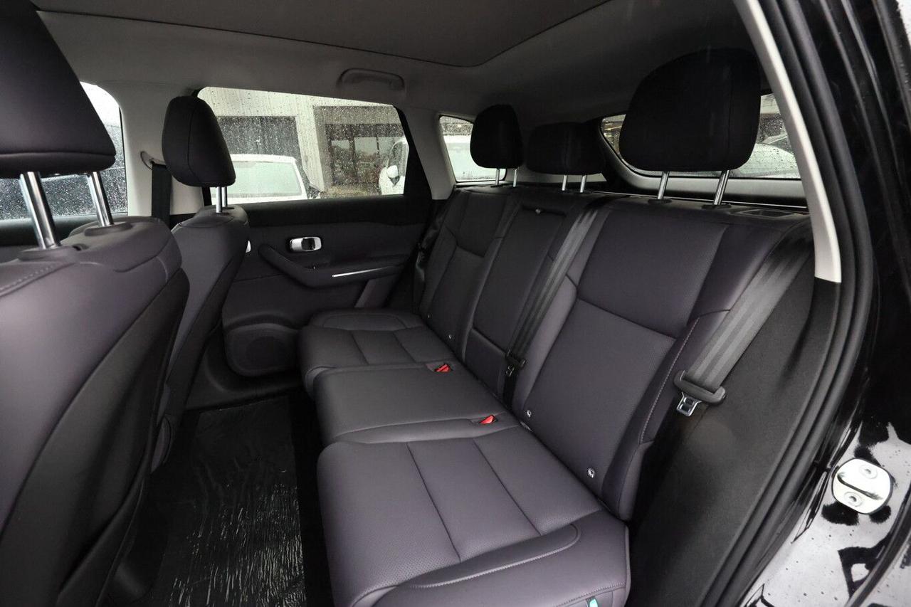 LEAPMOTOR C10 REEV 158kW phev Design - 9