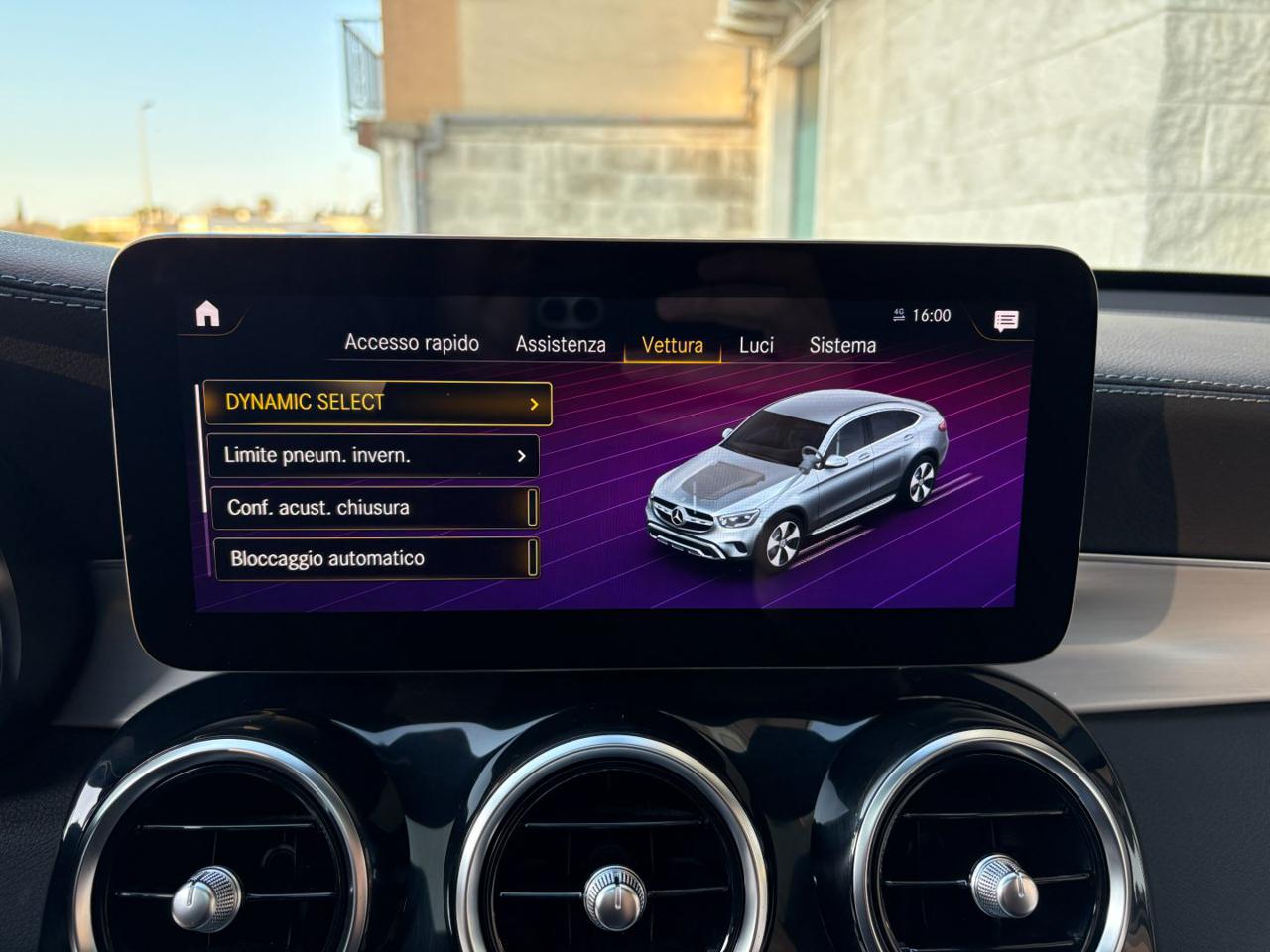 MERCEDES-BENZ GLC 300 de 4Matic Plug-in hybrid Coupé Premium TETTO. - 29