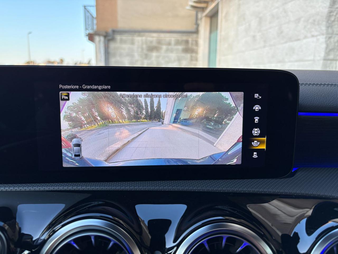 MERCEDES-BENZ A 220 d Automatic Premium Sedan TETTO-PACK NIGHT - 34