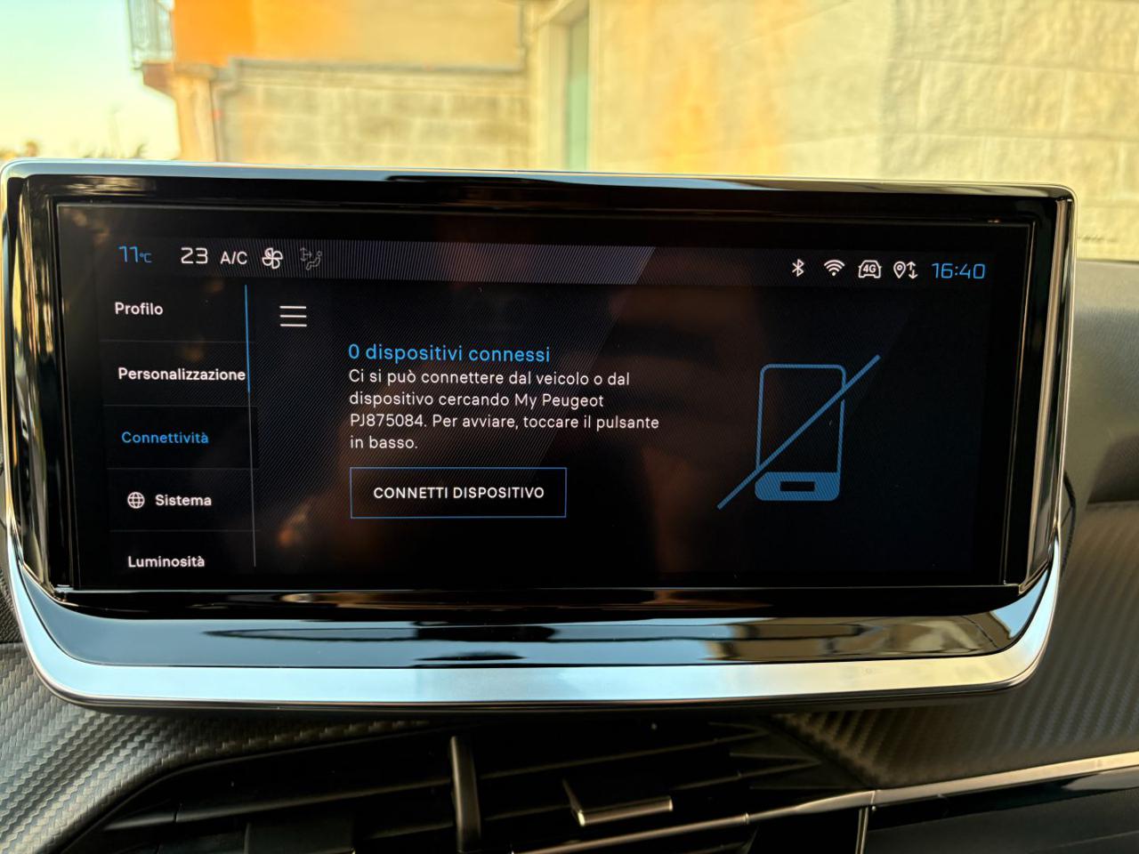 PEUGEOT 2008 1.5 BlueHDi 130 S&S EAT8 Allure - 23