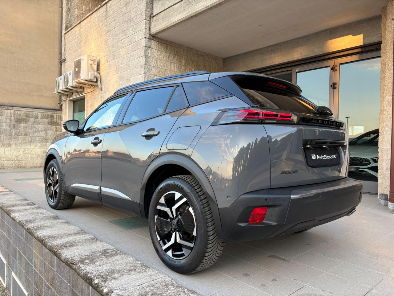 PEUGEOT 2008 1.5 BlueHDi 130 S&S EAT8 Allure - 7