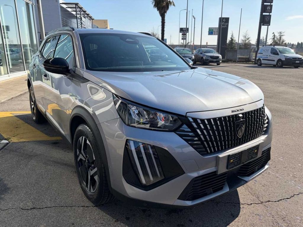 PEUGEOT 2008 PureTech 100 S&S Allure - 4