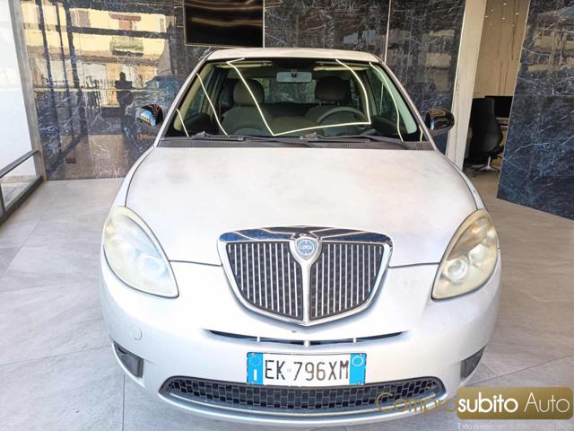 LANCIA Ypsilon Gris foncé Pastel