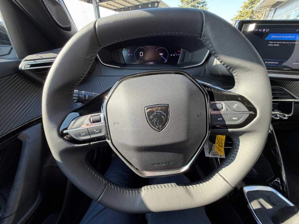 PEUGEOT 2008 PureTech 100 S&S Allure - 14