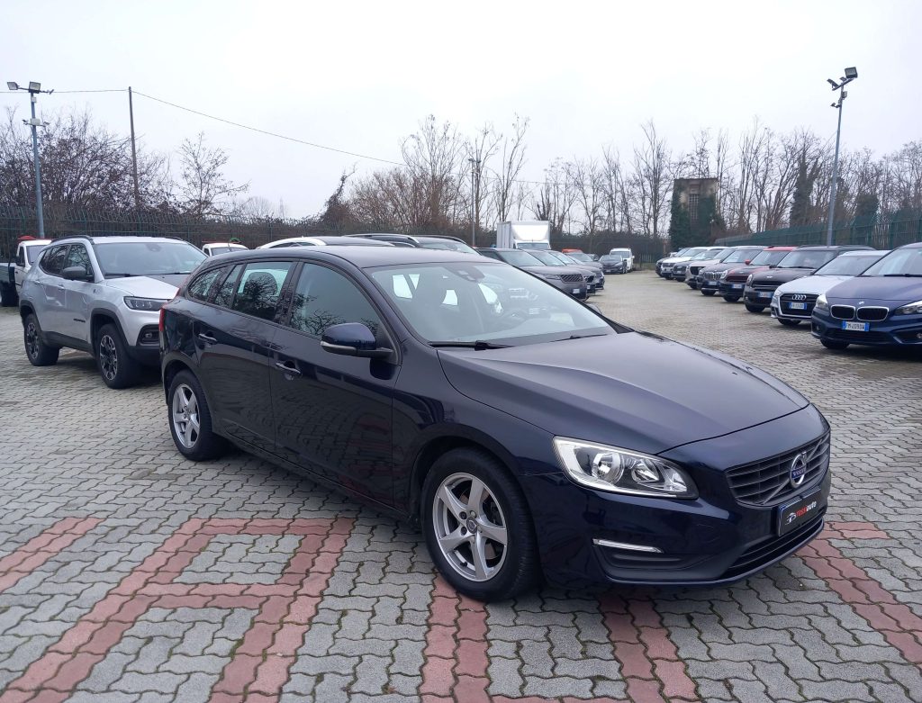 VOLVO V60 2.0 d2 Summum geartronic - 3