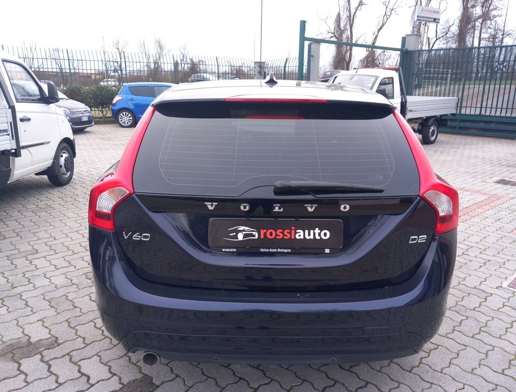 VOLVO V60 2.0 d2 Summum geartronic ADATTA X NEOPATENTATI - 5