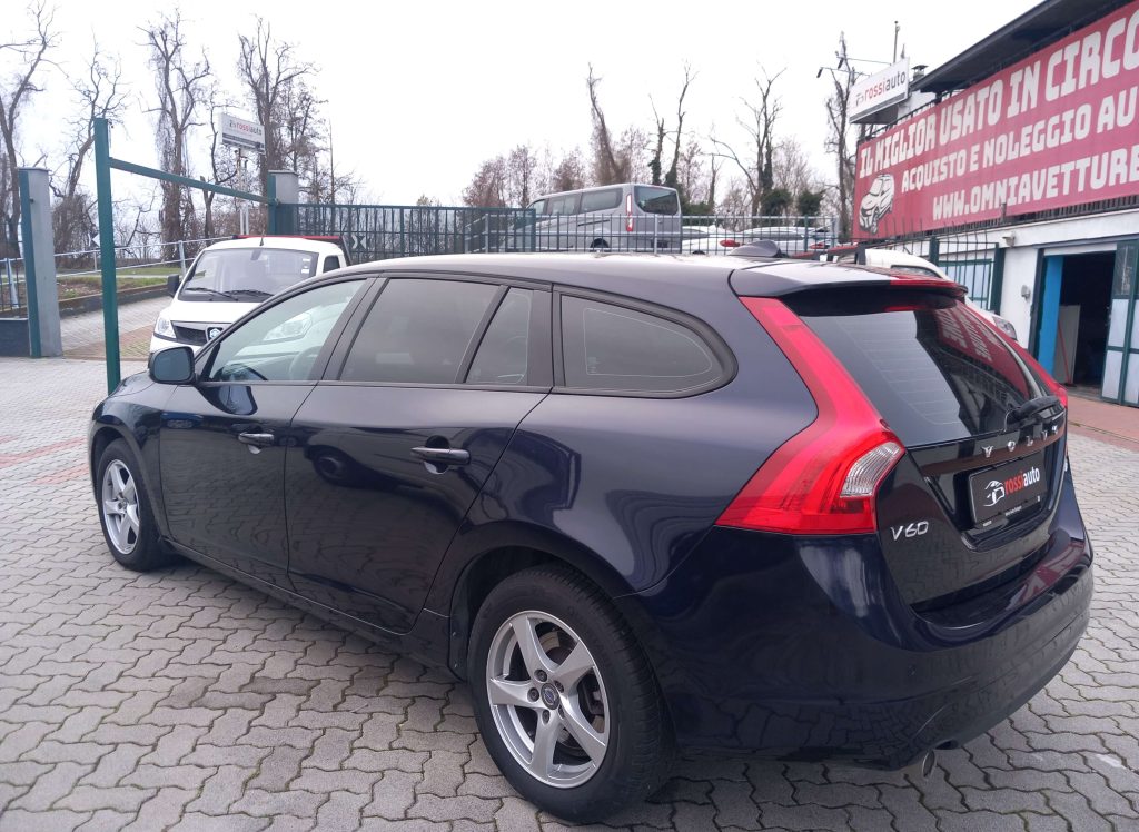 VOLVO V60 2.0 d2 Summum geartronic ADATTA X NEOPATENTATI - 6