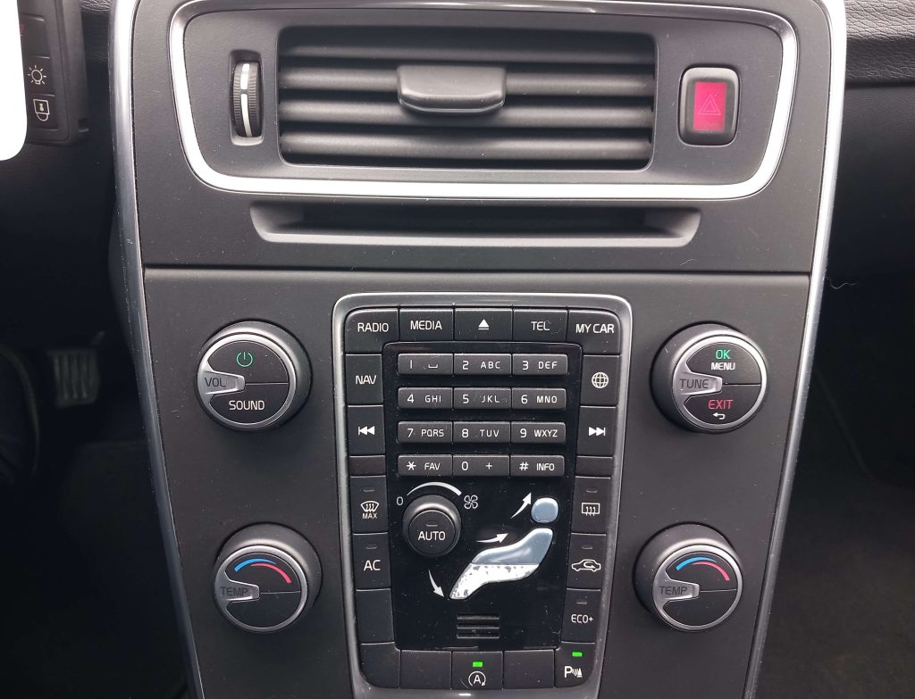 VOLVO V60 2.0 d2 Summum geartronic ADATTA X NEOPATENTATI - 12