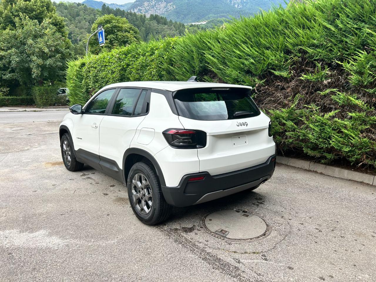 JEEP Avenger 1.2 Turbo 100 CV MHEV Adventure - 4