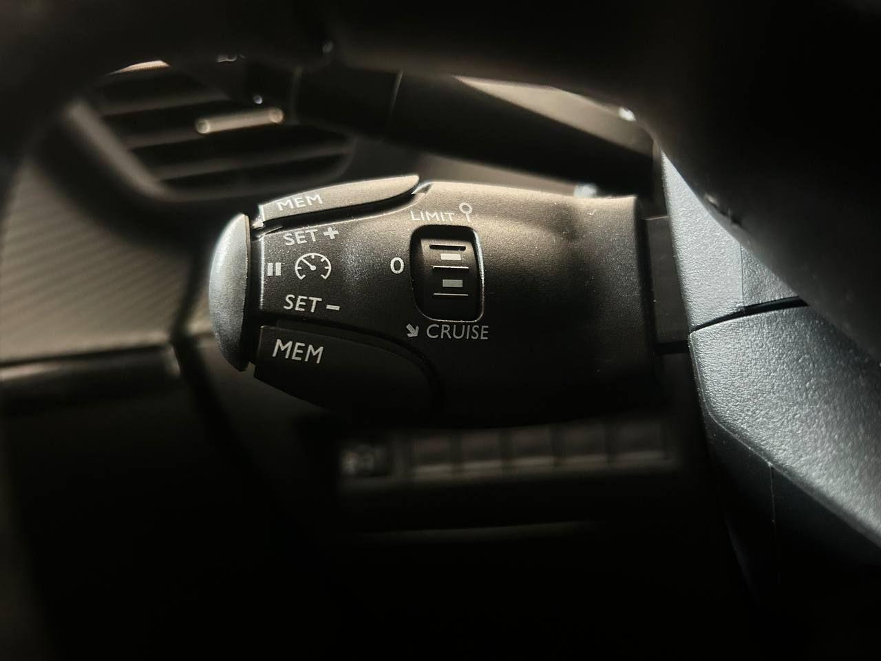 PEUGEOT 208 PureTech 100 Stop&Start 5 porte Allure - 17