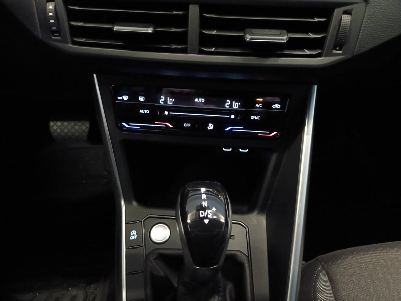 VOLKSWAGEN Taigo 1.0 TSI 110 CV DSG R-Line - 16