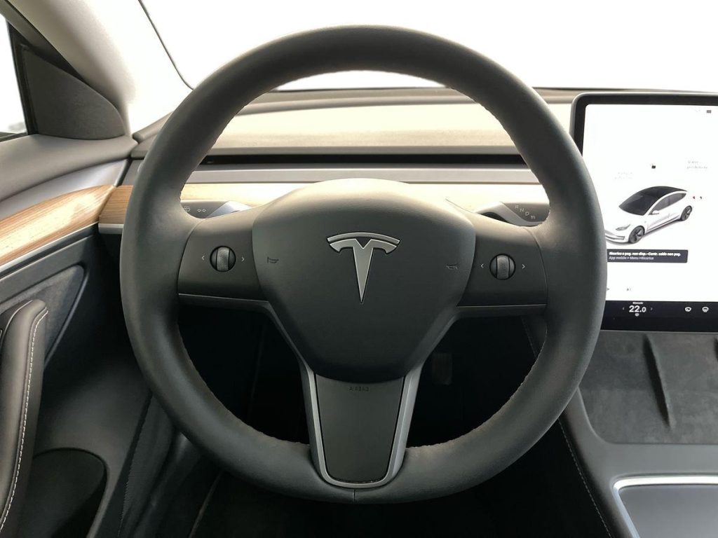 TESLA Model 3 Long Range RWD - 11