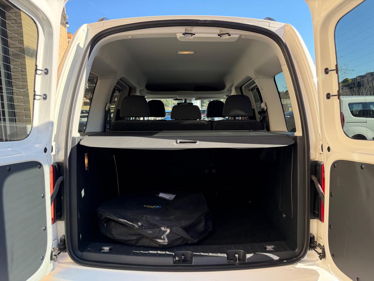 VOLKSWAGEN Caddy 2.0 TDI 122 CV 4MOTION Alltrack - 8