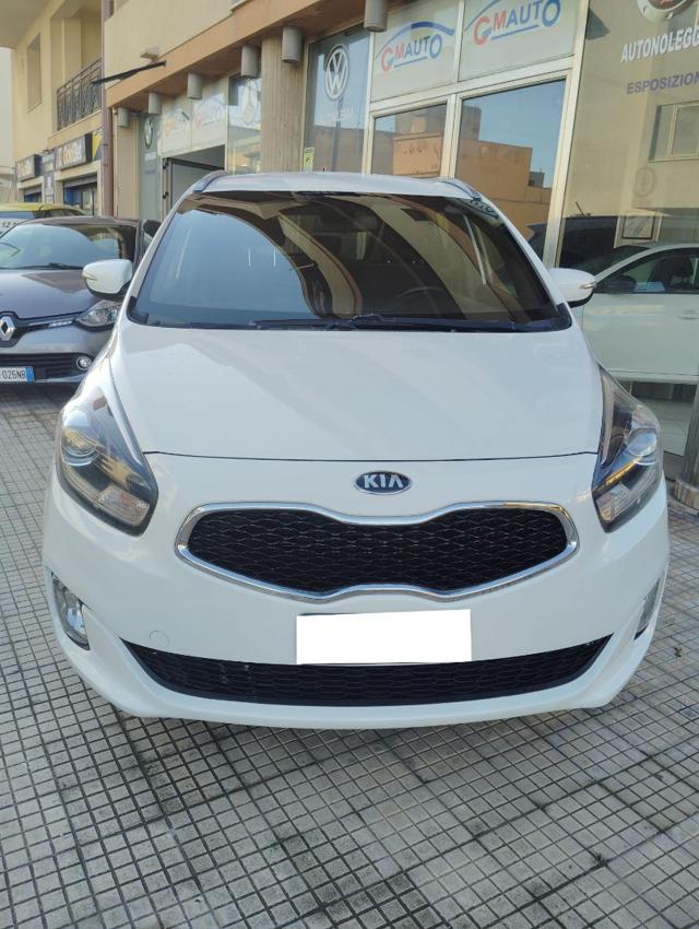 KIA Carens Bianco metallizzato