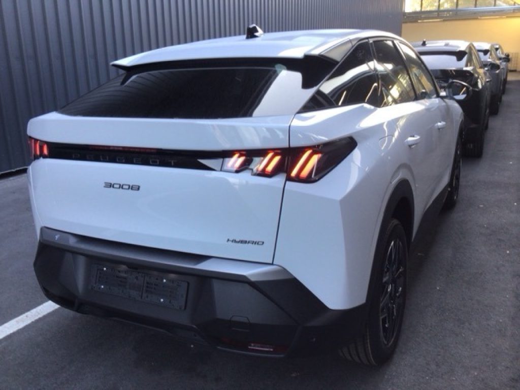 PEUGEOT 3008 Hybrid 145 e-DCS6 Allure - 2