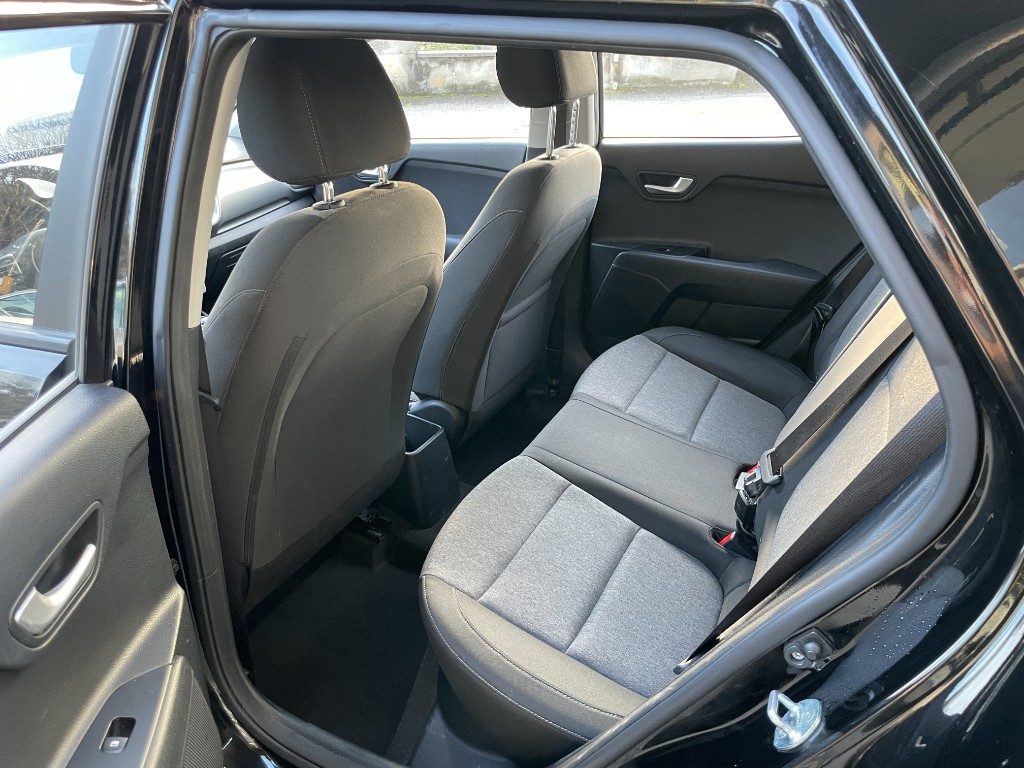 KIA Stonic 1.0 T-GDi 100 CV MHEV MT Urban - 12