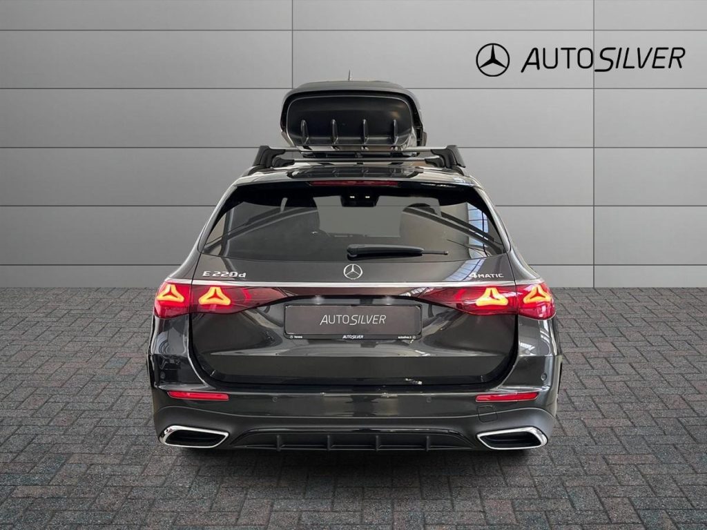 MERCEDES-BENZ E 220 d Mild hybrid 4Matic S.W. AMG Line PREMIUM - 4