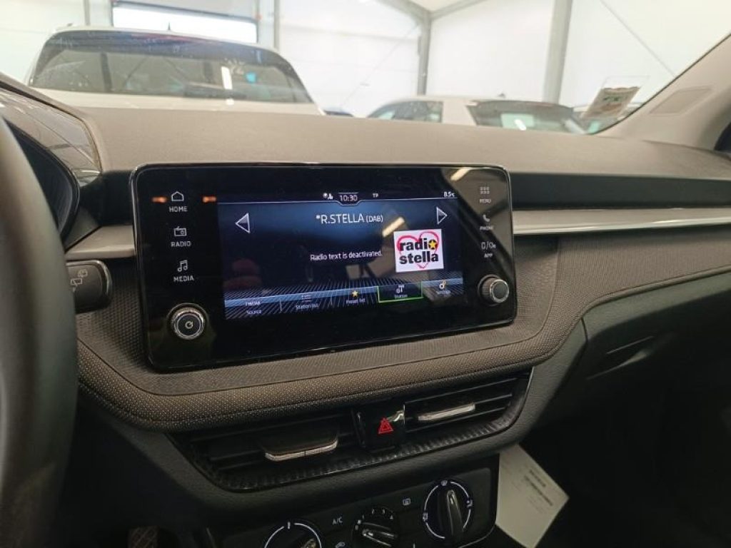 SKODA Fabia 1.0 TSI 95 CV Young Edition - 8