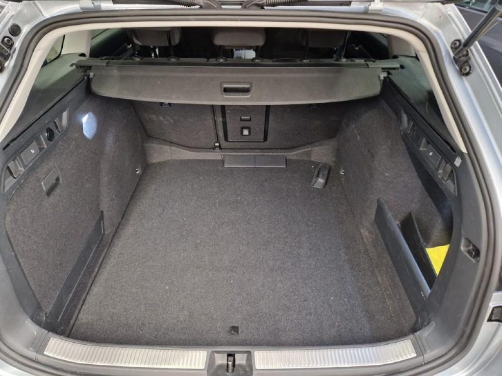 SKODA Superb 2.0 TDI DSG Wagon Selection - 6