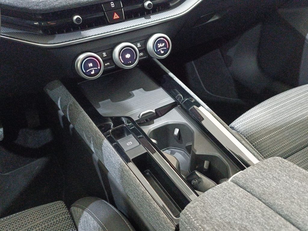 SKODA Superb 2.0 TDI DSG Wagon Selection - 8