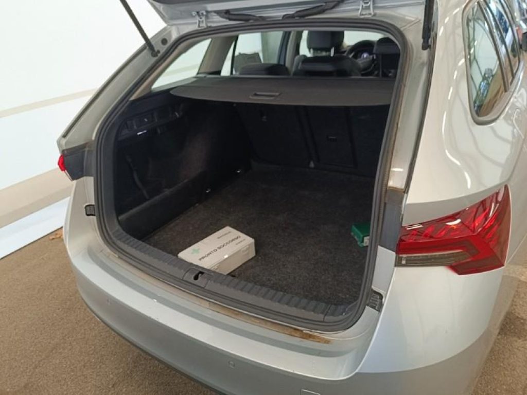 SKODA Octavia 2.0 TDI 150 CV DSG Wagon Executive - 11