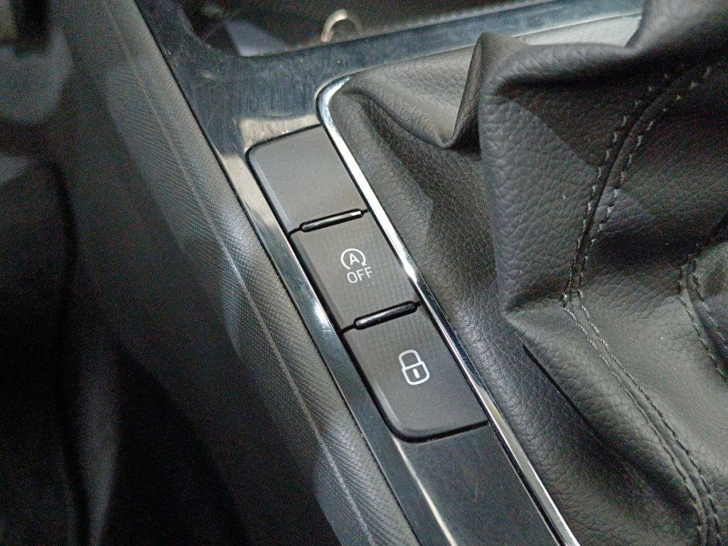 SKODA Fabia 1.0 MPI 80 CV 130 Edition - 22