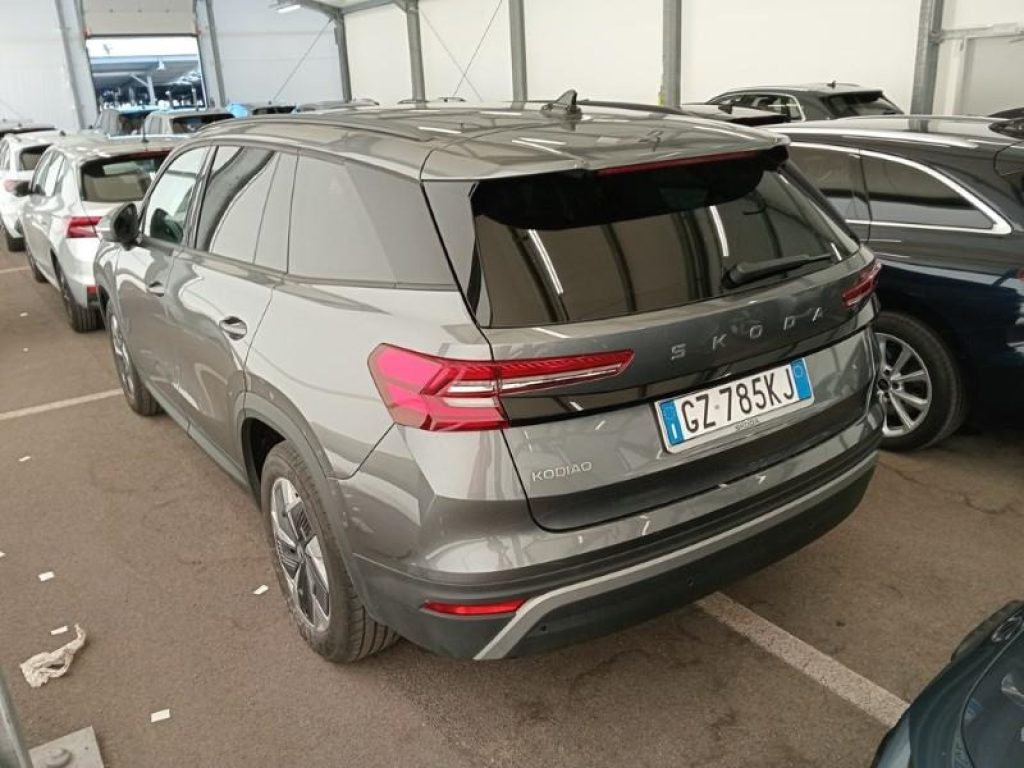 SKODA Kodiaq 2.0 TDI DSG 7 posti Executive - 3