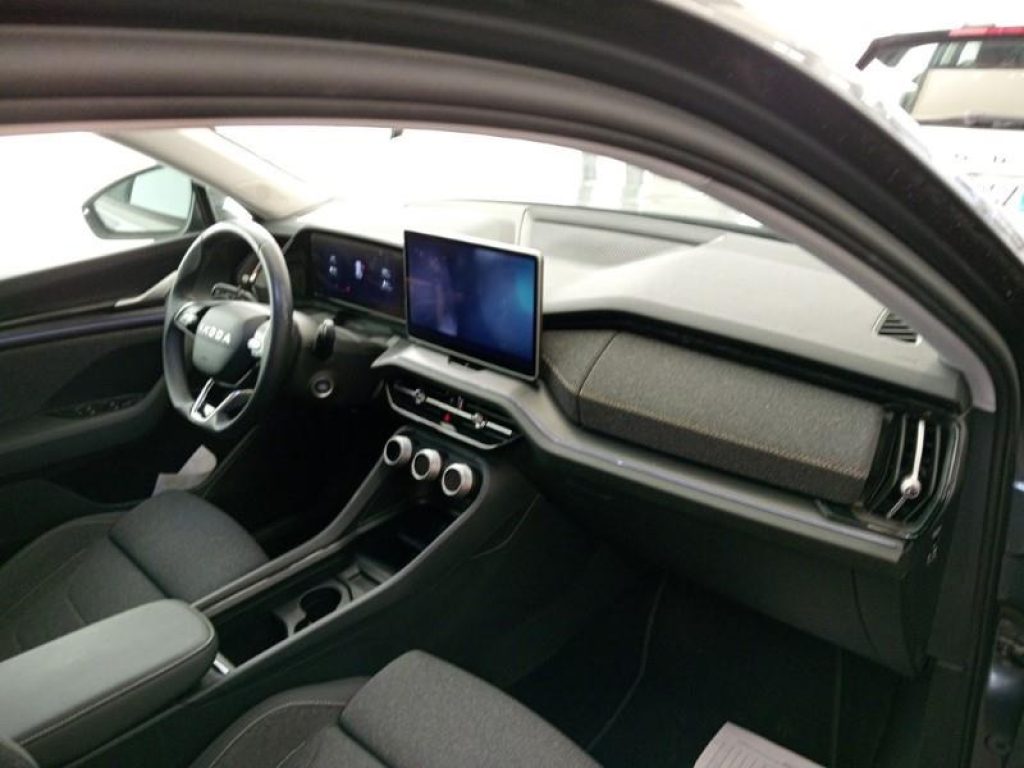 SKODA Kodiaq 2.0 TDI DSG 7 posti Executive - 4