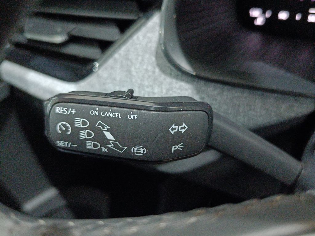 SKODA Kamiq 1.0 TSI 115 CV Black Dots - 19