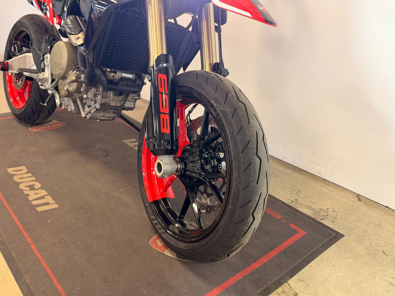 DUCATI Hypermotard 698 RVE - 4