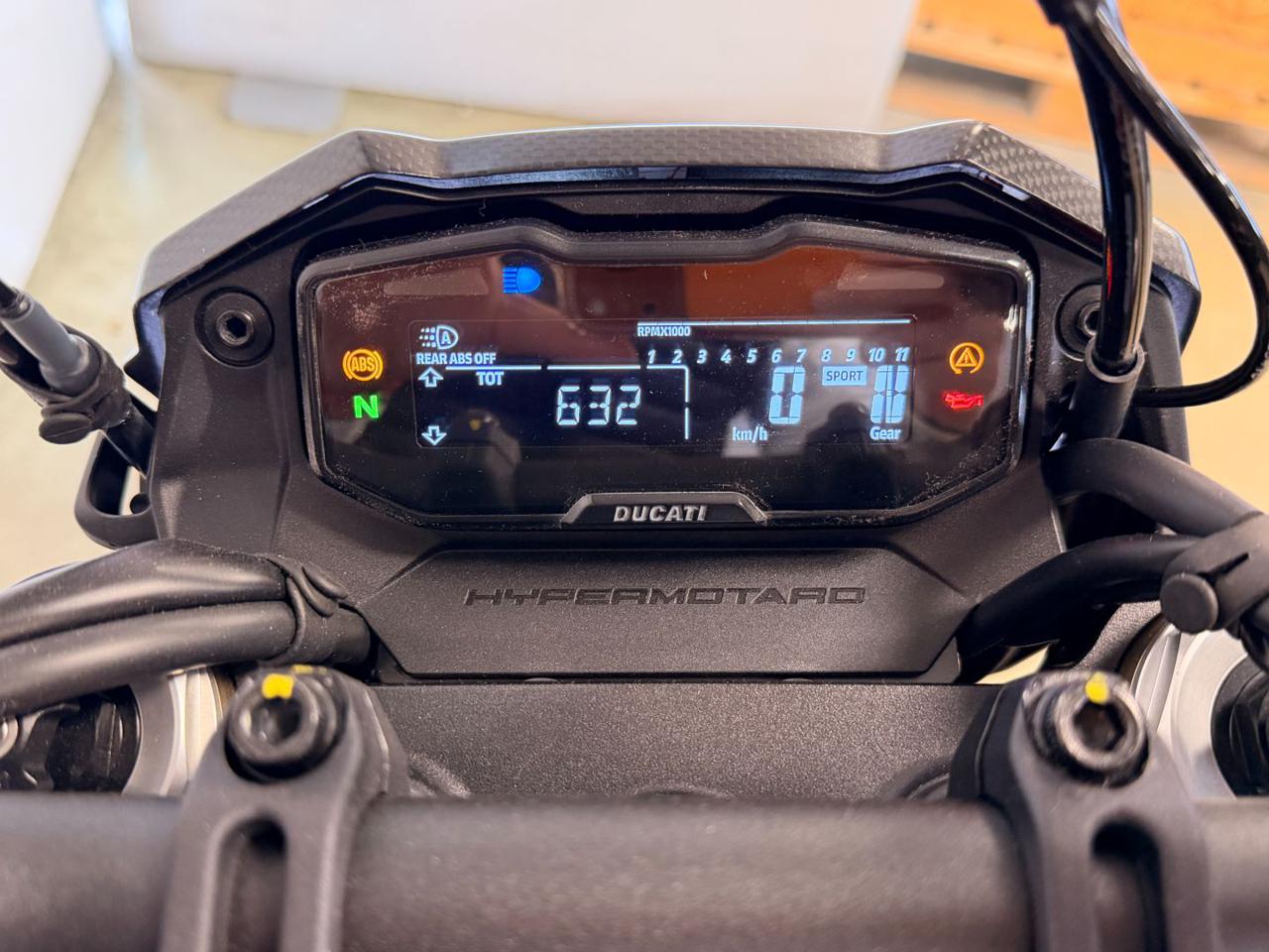 DUCATI Hypermotard 698 RVE - 18