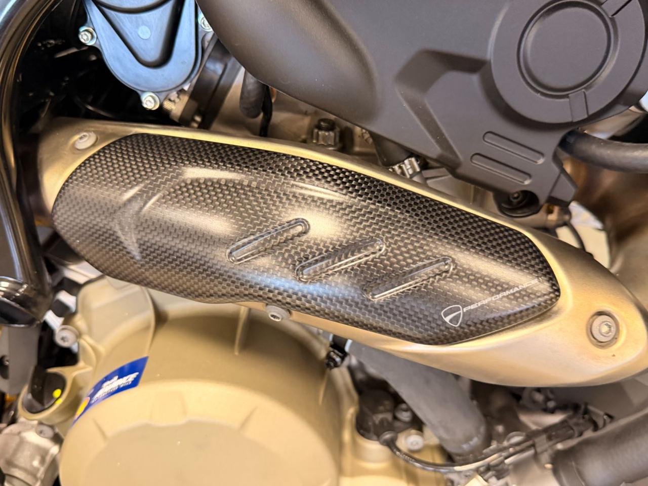 DUCATI Hypermotard 698 RVE - 7