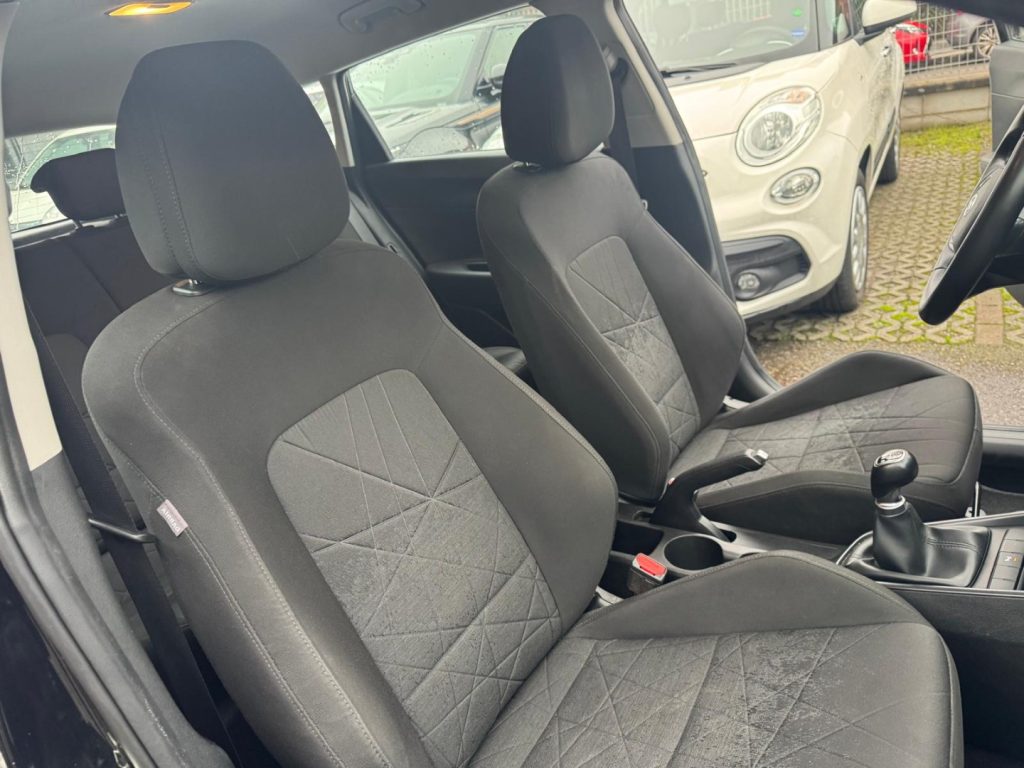 HYUNDAI Bayon 1.2 MPI MT XLine - 12