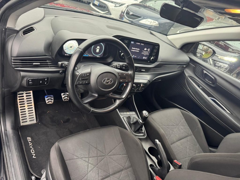 HYUNDAI Bayon 1.2 MPI MT XLine - 17