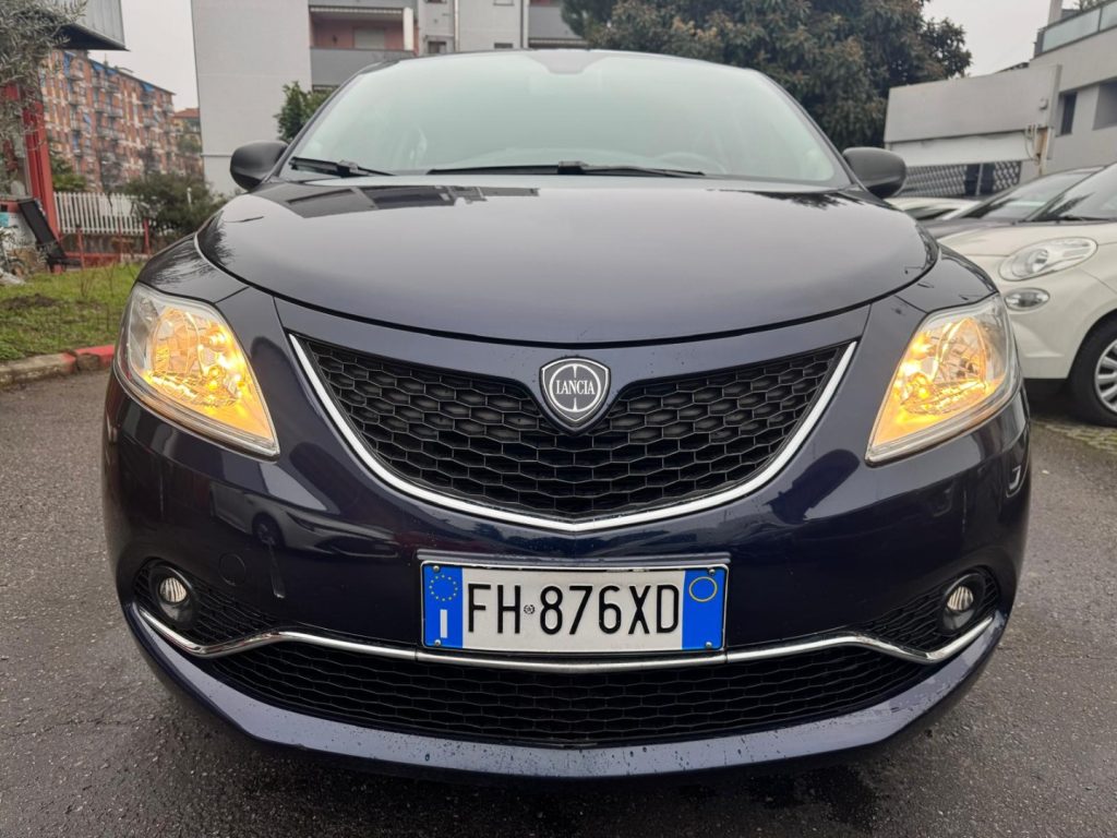 LANCIA Ypsilon 1.2 69 CV 5 porte Gold - 2