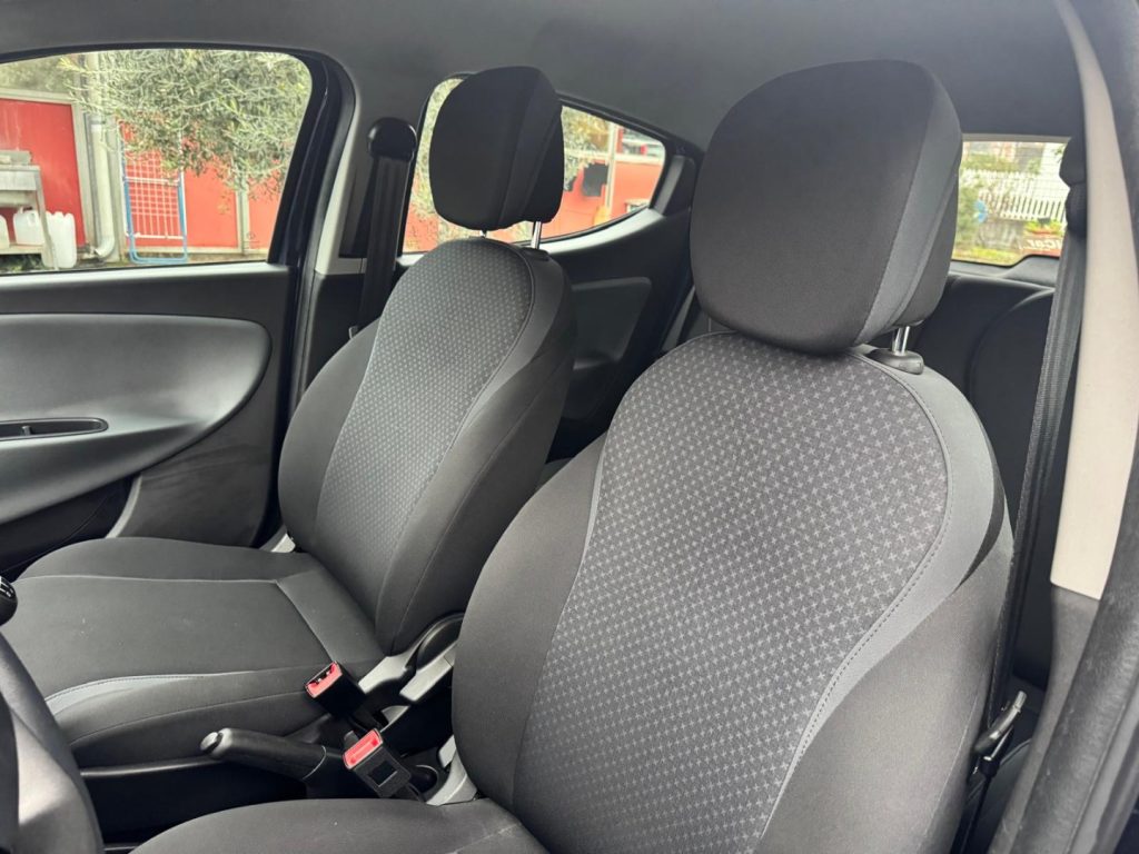 LANCIA Ypsilon 1.2 69 CV 5 porte Gold - 16