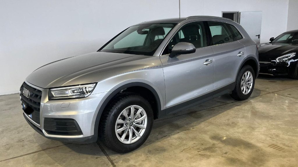AUDI Q5 2.0 TDI quattro S tronic Business Design - 5