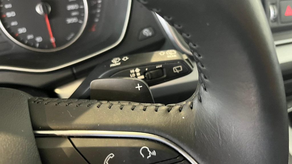 AUDI Q5 2.0 TDI quattro S tronic Business Design - 10