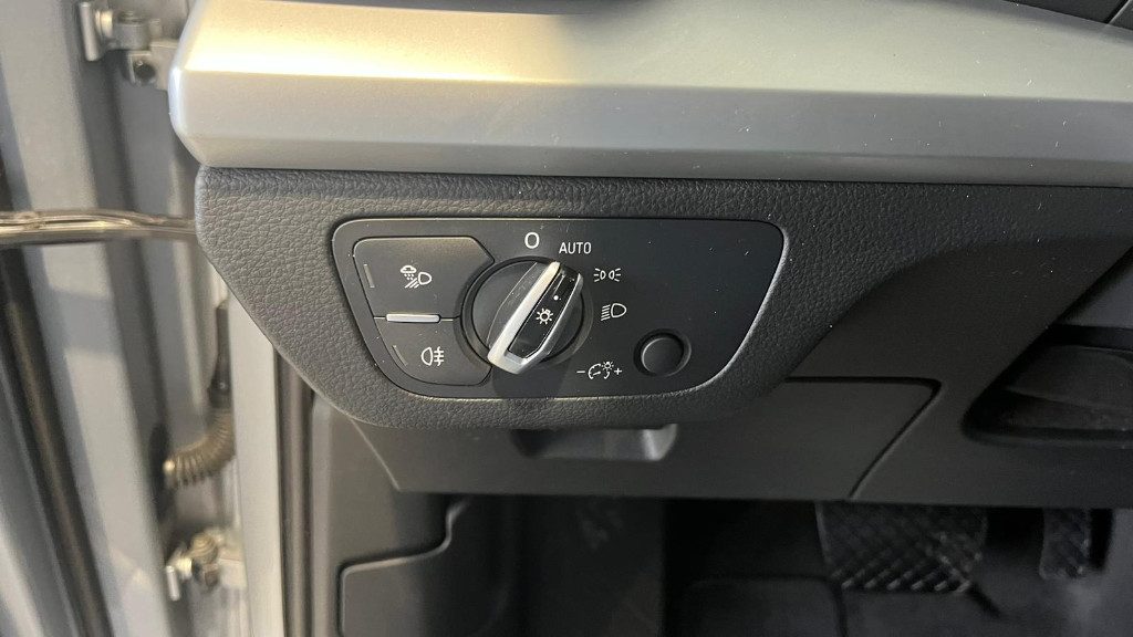 AUDI Q5 2.0 TDI quattro S tronic Business Design - 20