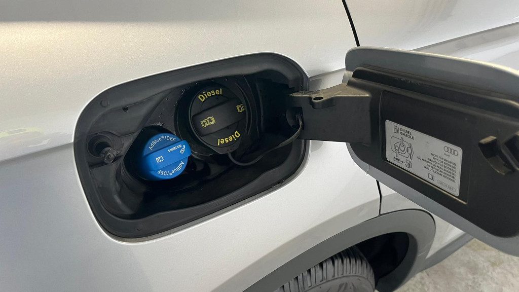 AUDI Q5 2.0 TDI quattro S tronic Business Design - 25