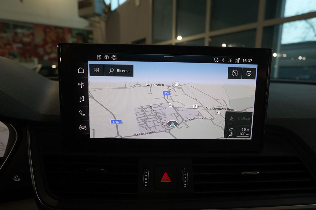 AUDI Q5 40 TDI Quattro S-Tronic Business Advanced - 24