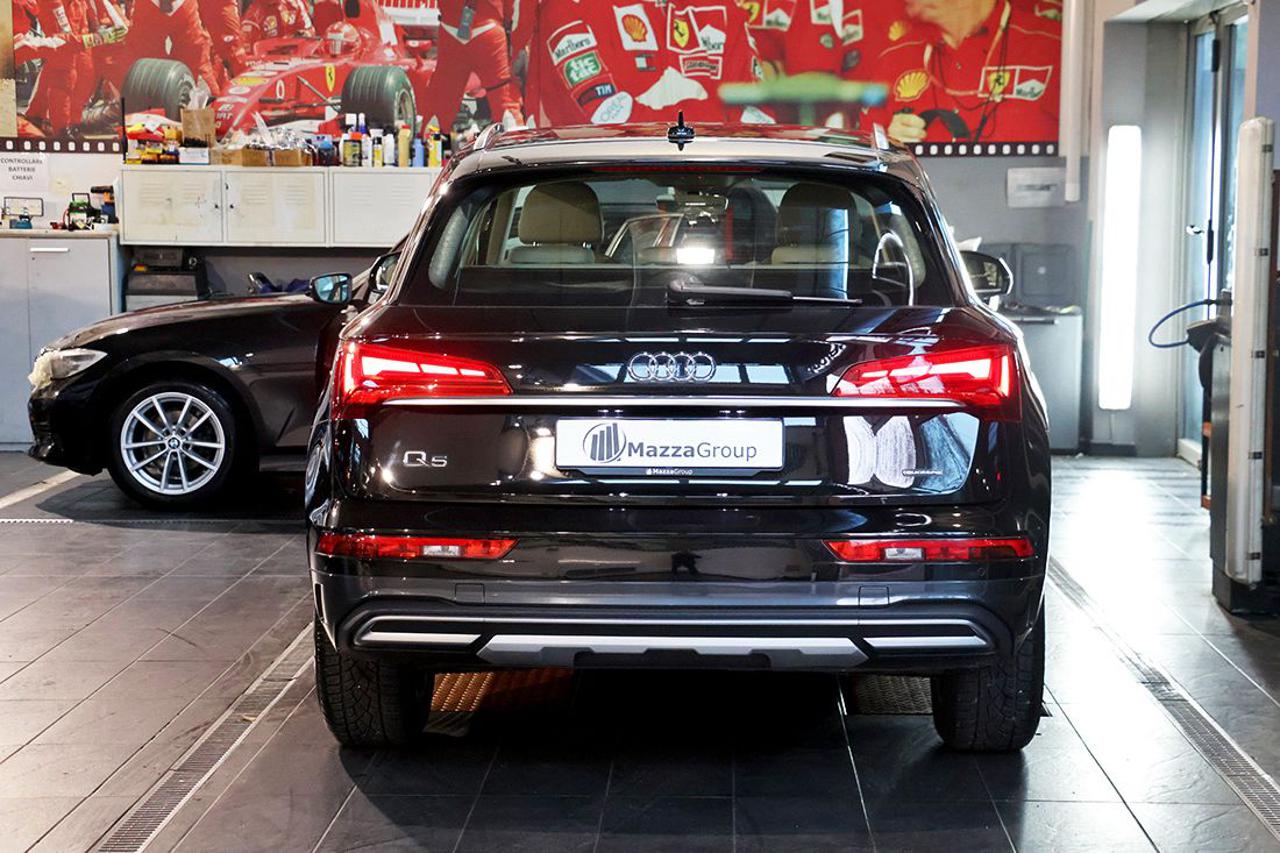 AUDI Q5 40 TDI Quattro S-Tronic Business Advanced - 4