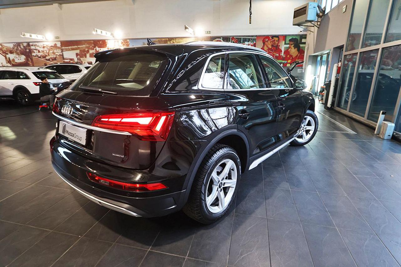 AUDI Q5 40 TDI Quattro S-Tronic Business Advanced - 9